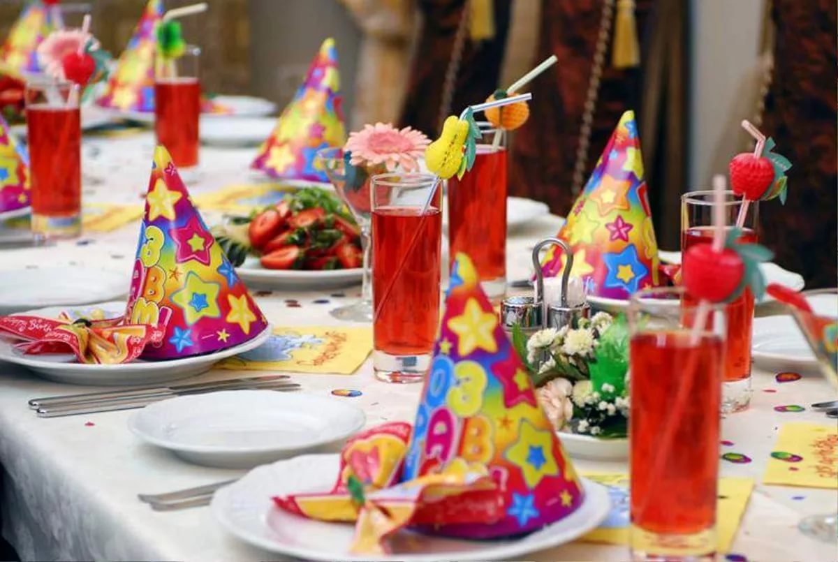 children's party in a cafe