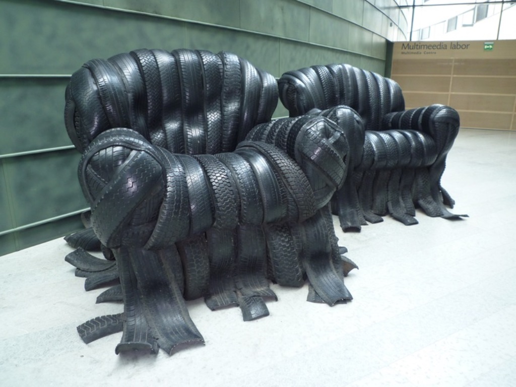 sofa from tires photo ideas