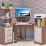 bureau d'ordinateur avec tables d'appoint