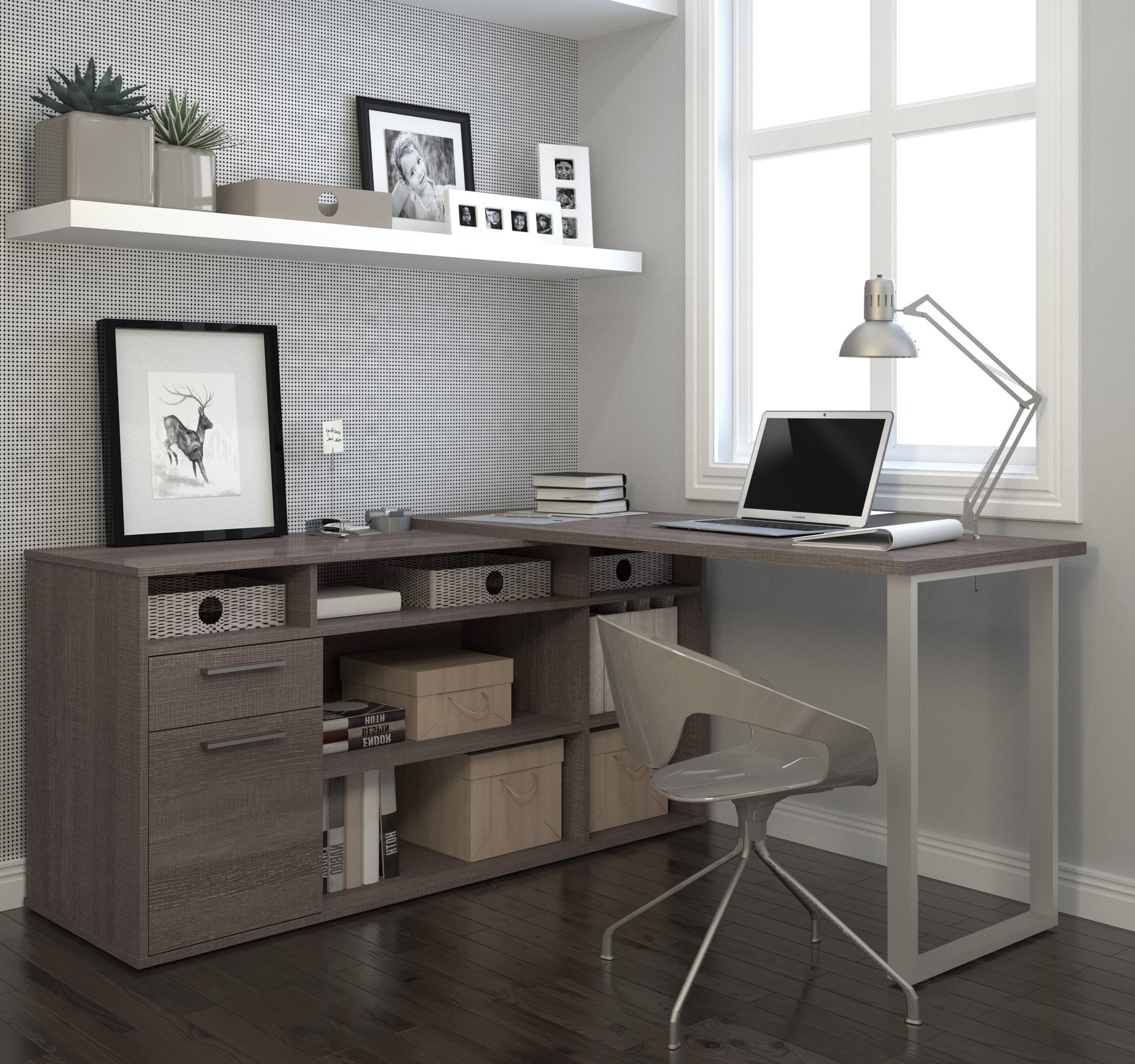 bureau d'ordinateur d'angle