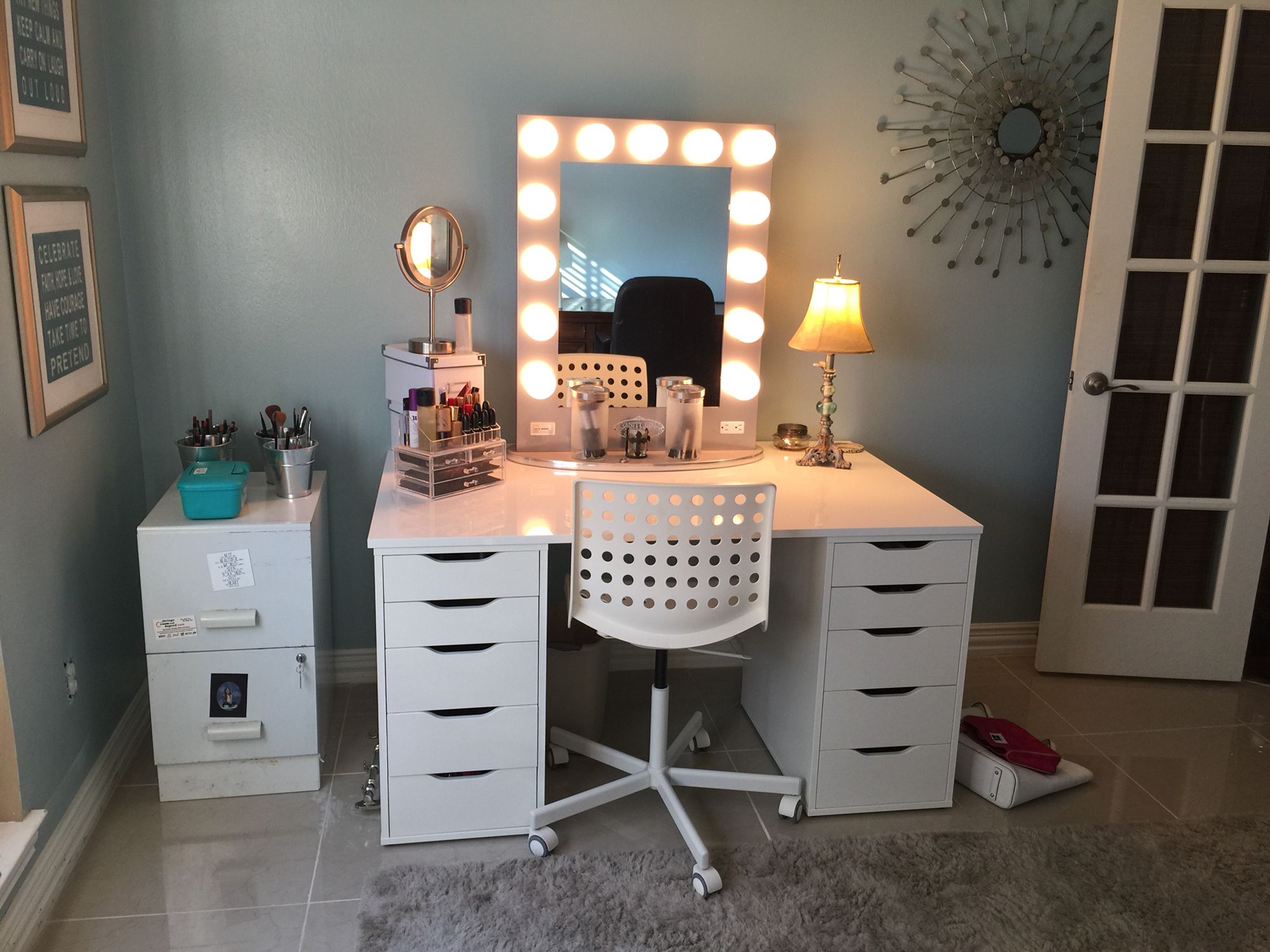 trellis dressing table