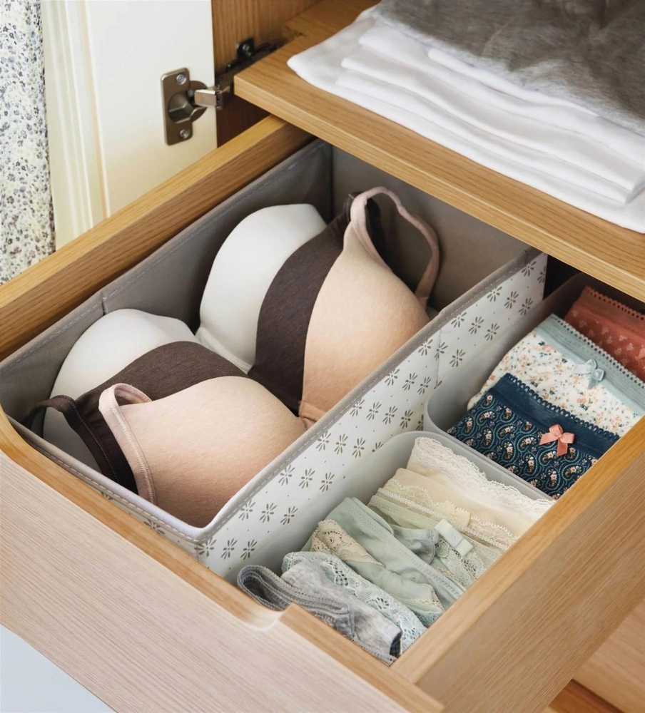 storage of linen in the closet