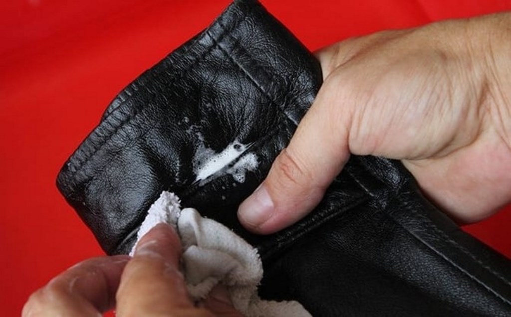 remove stain from leather jacket