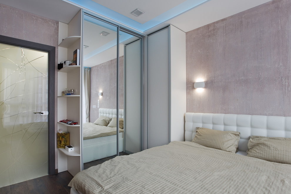 mirrored wardrobe in the bedroom