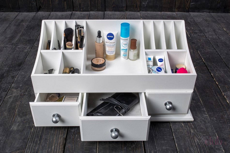 white dresser for cosmetics