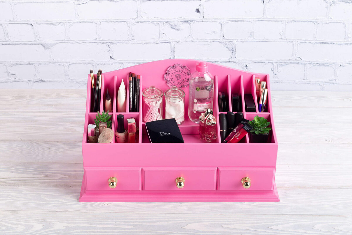 chest of drawers for cosmetics