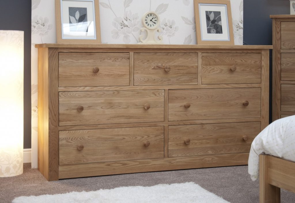 long chest of drawers in the bedroom