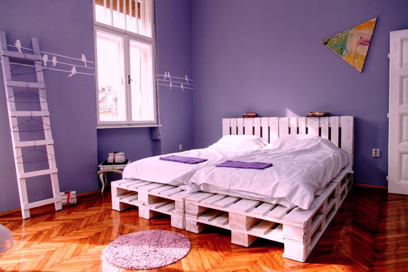 pallet bed