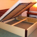 bed with lifting mechanism types