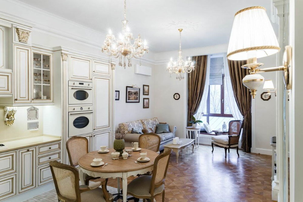 studio apartment in classic style