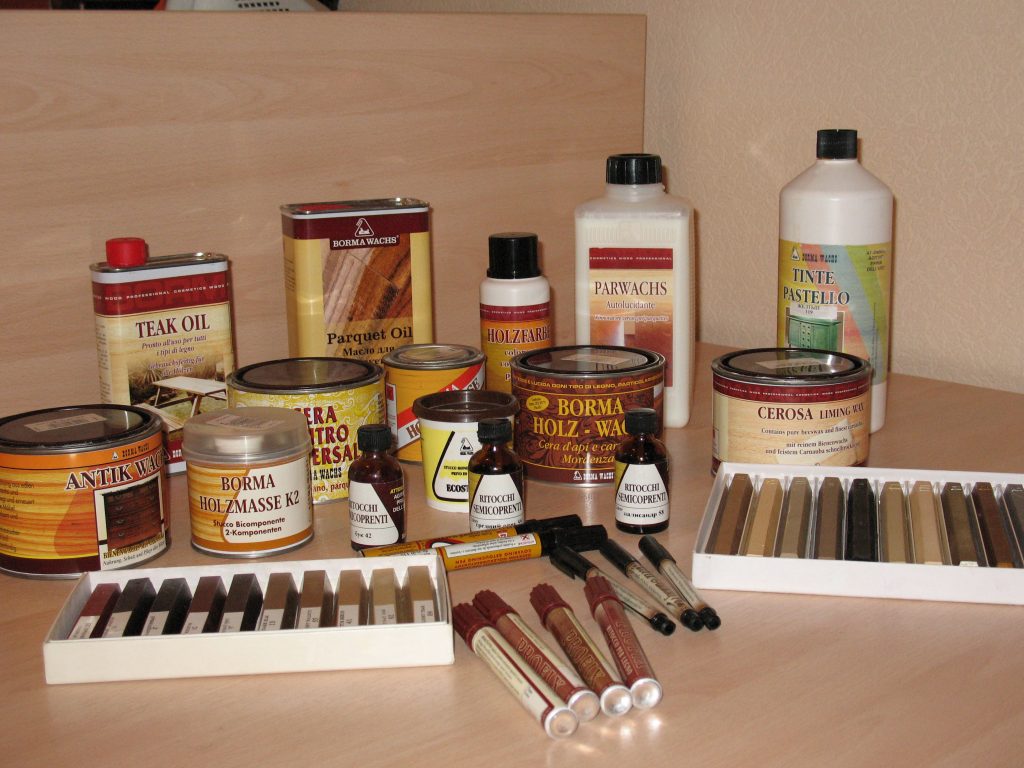 paints and varnishes for furniture