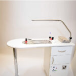 photo manicure table