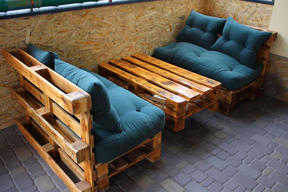 pallet furniture photo