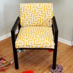 fauteuil moelleux jaune