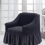 fauteuil moelleux gris foncé