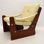 fauteuil beige en bois