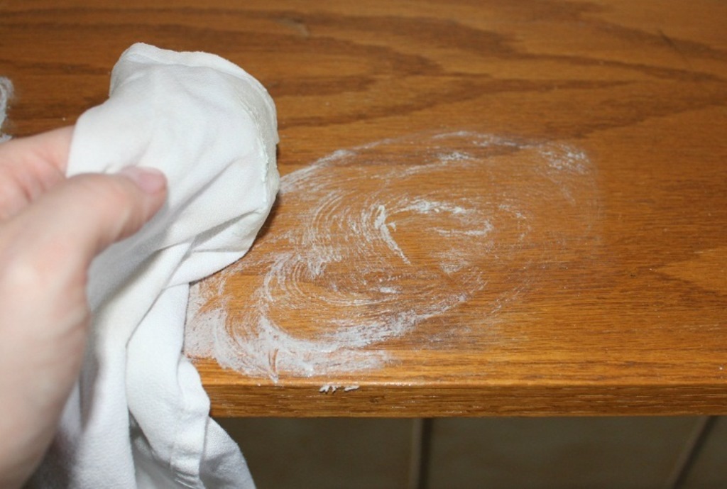 remove paint stains from furniture