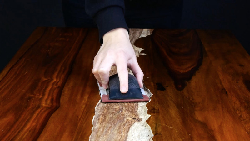 removing varnish from wood