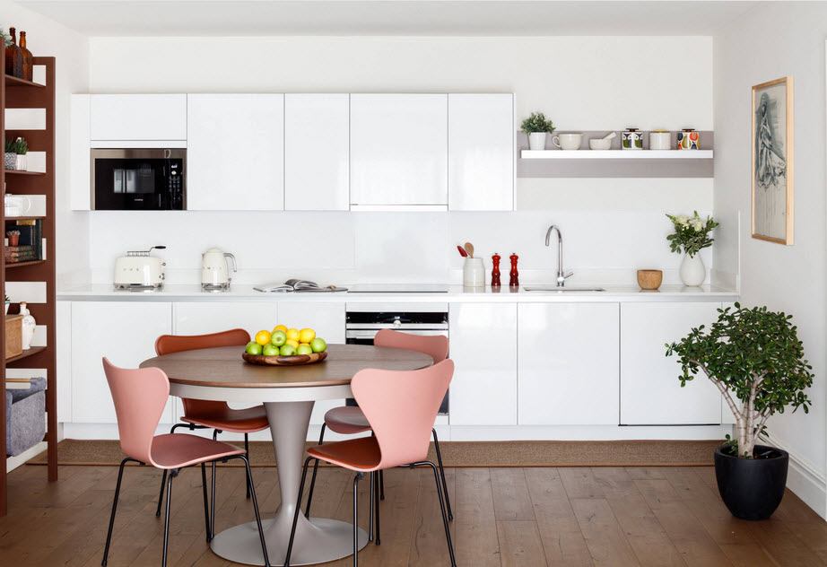 tables and chairs for a small kitchen