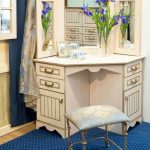 corner dressing table