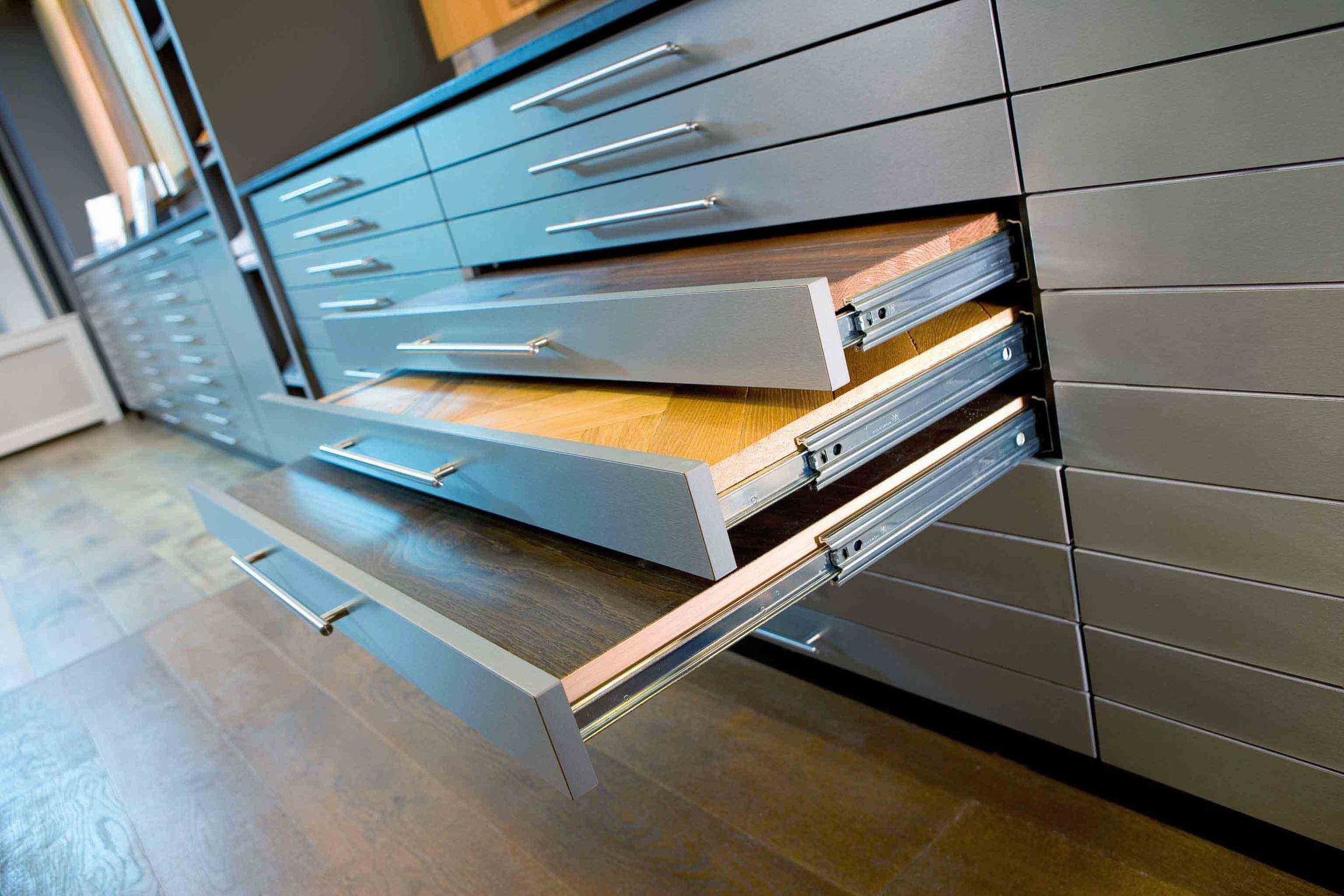 how to choose drawer guides