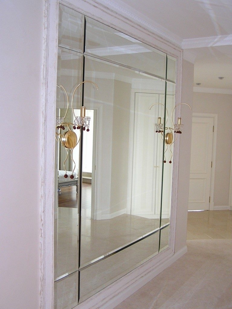 miroirs au mur