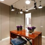 miroir dans le couloir types de design