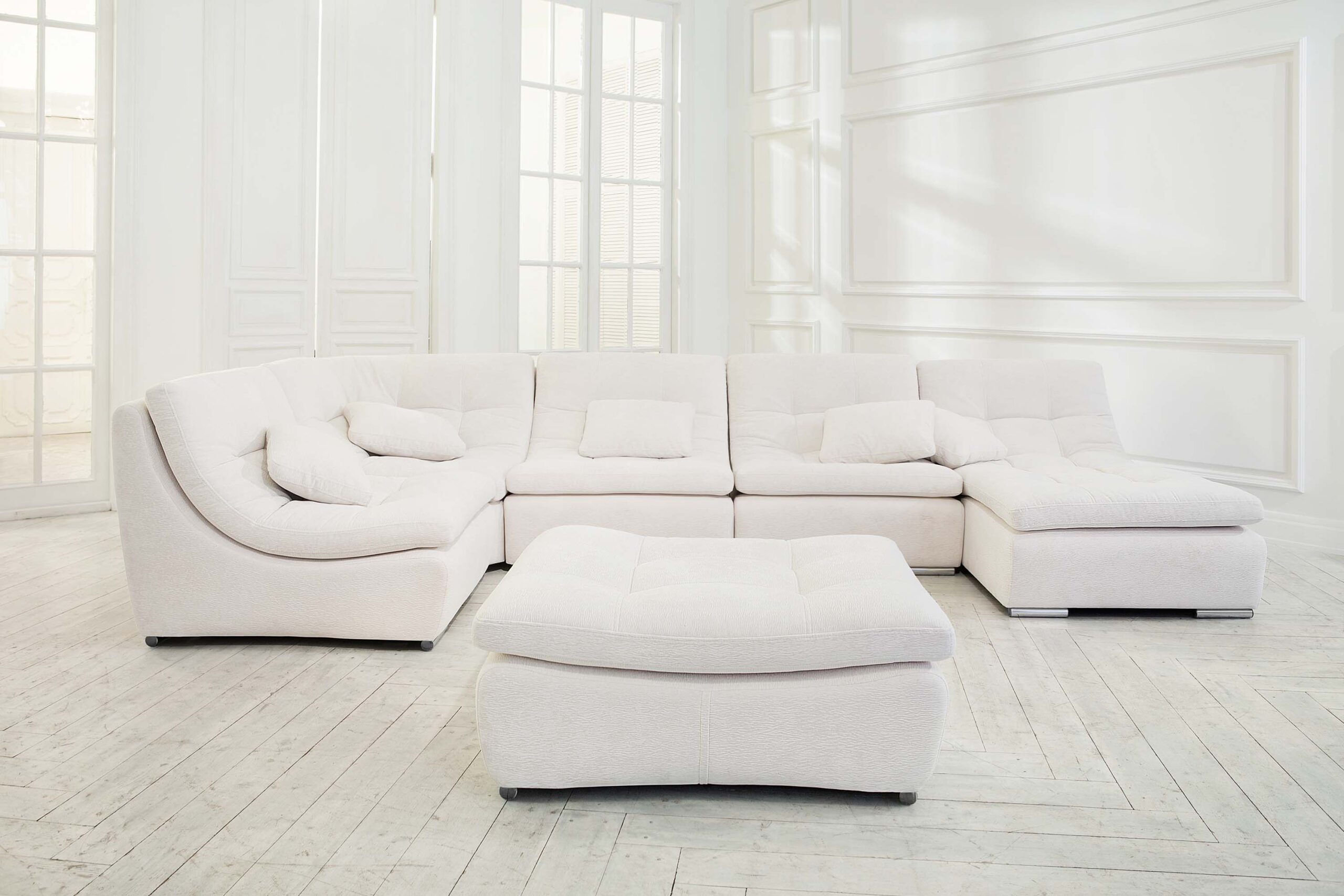 modularna bijela sofa