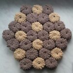 intérieur de photo de couverture de tabouret au crochet