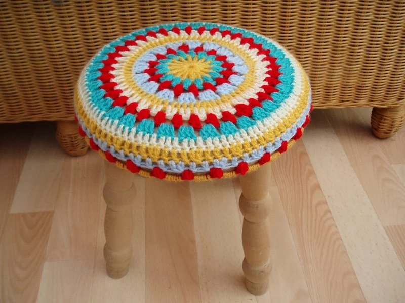 conception de couverture de tabouret au crochet