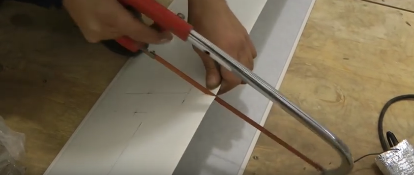 hacksaw for cutting plastic