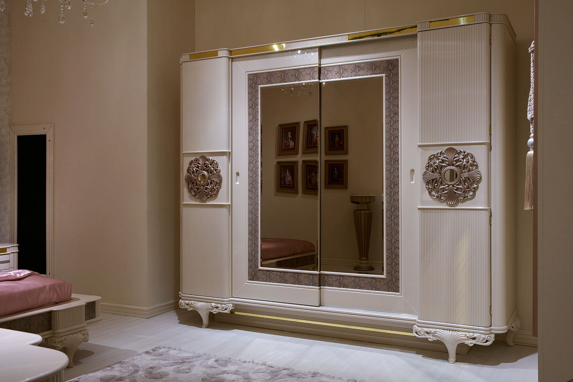 art deco wardrobe decoration