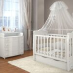 baby bed white with a canopy