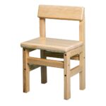 chaise d'enfant en bois