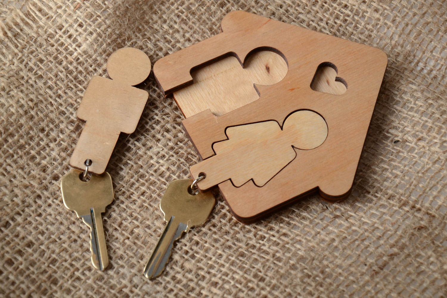 Key holder made of cardboard