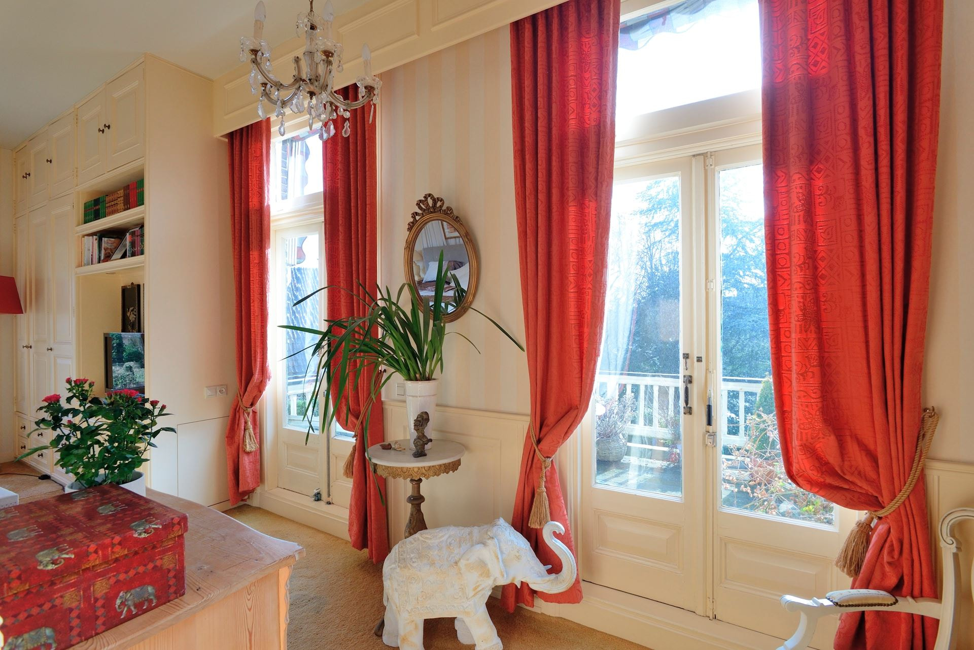 red curtains photo design