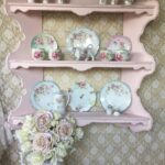 shelf provence in the kitchen pink