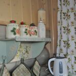 small shelf provence in the kitchen