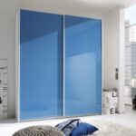 hinged doors on the wardrobe photo design