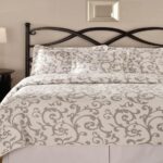 bedspread color with pattern