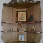 corner shelf for icons