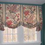 Viennese curtains with ornament