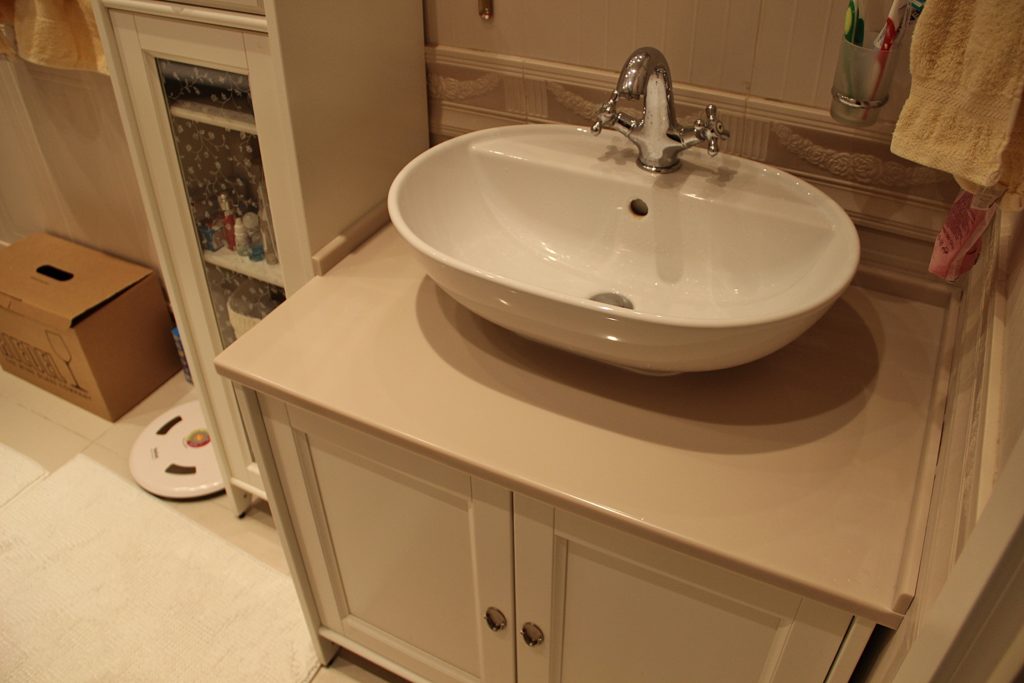 sink with vanity unit in the bathroom how to install