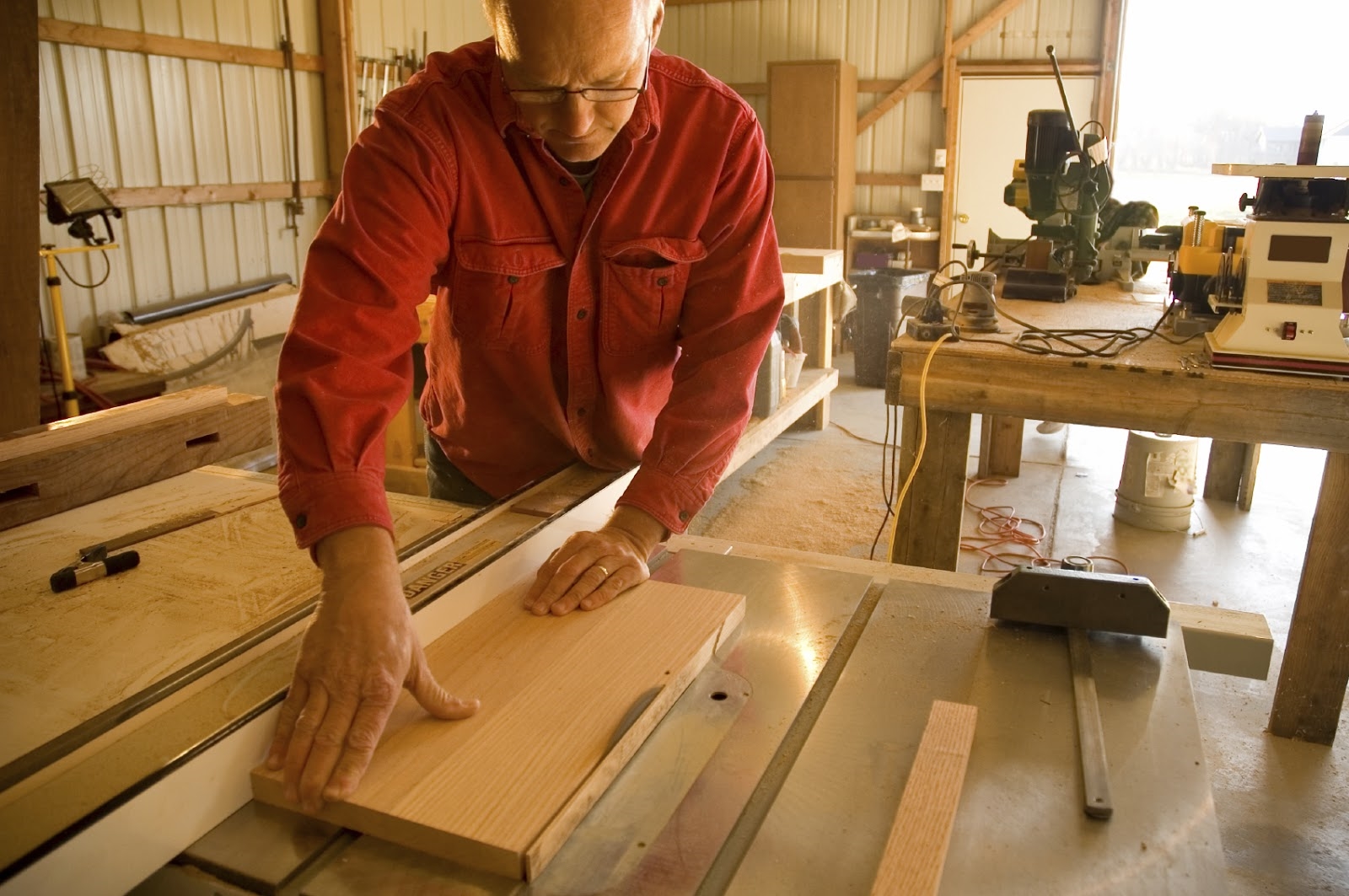 accessories for making a table