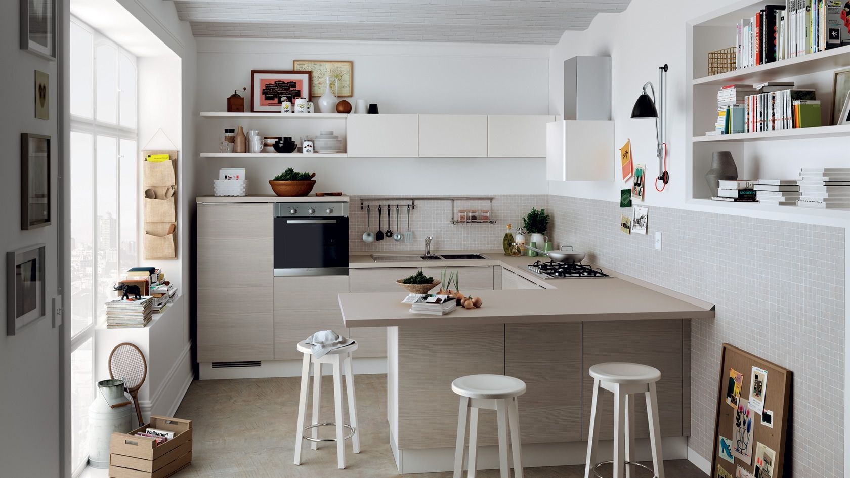 G-shaped kitchen