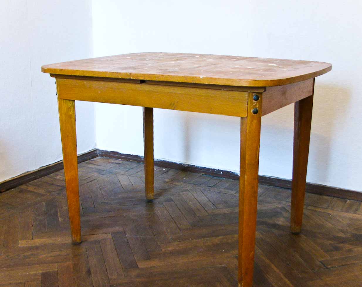 réparation de pièces de table