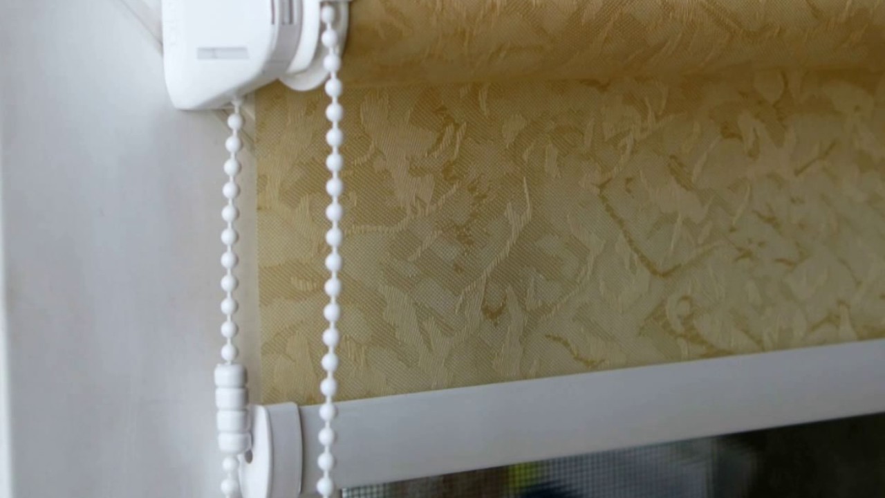 roller blind element