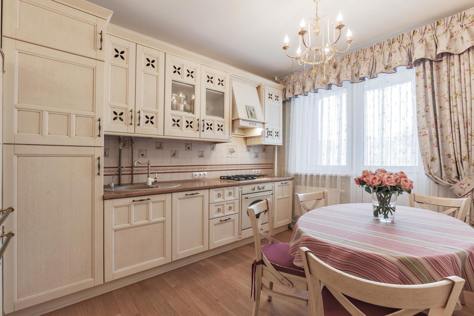 classic curtains with tulle in the kitchen