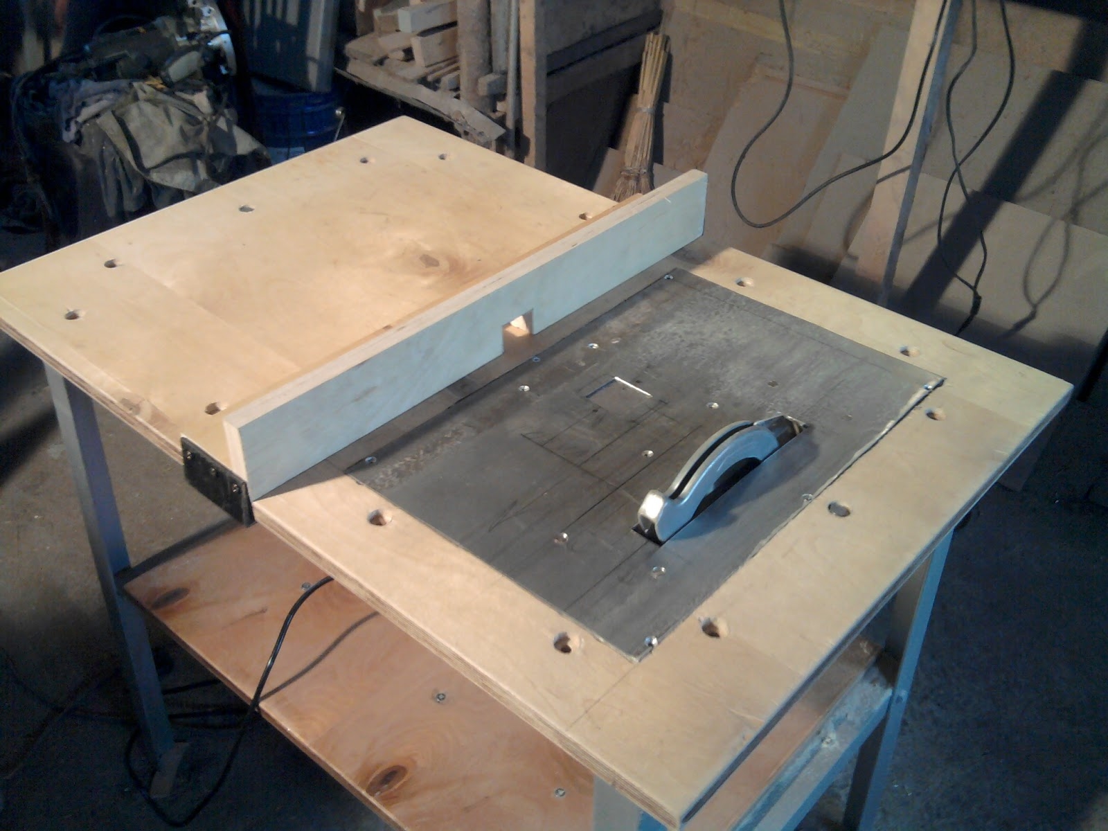 circular saw table design photo