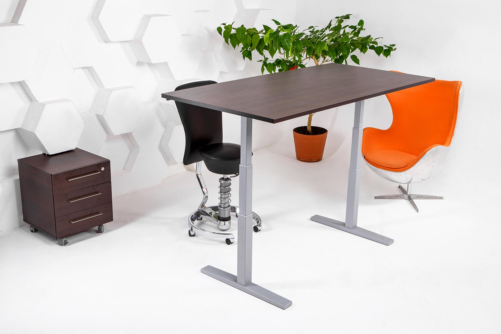 height adjustable table